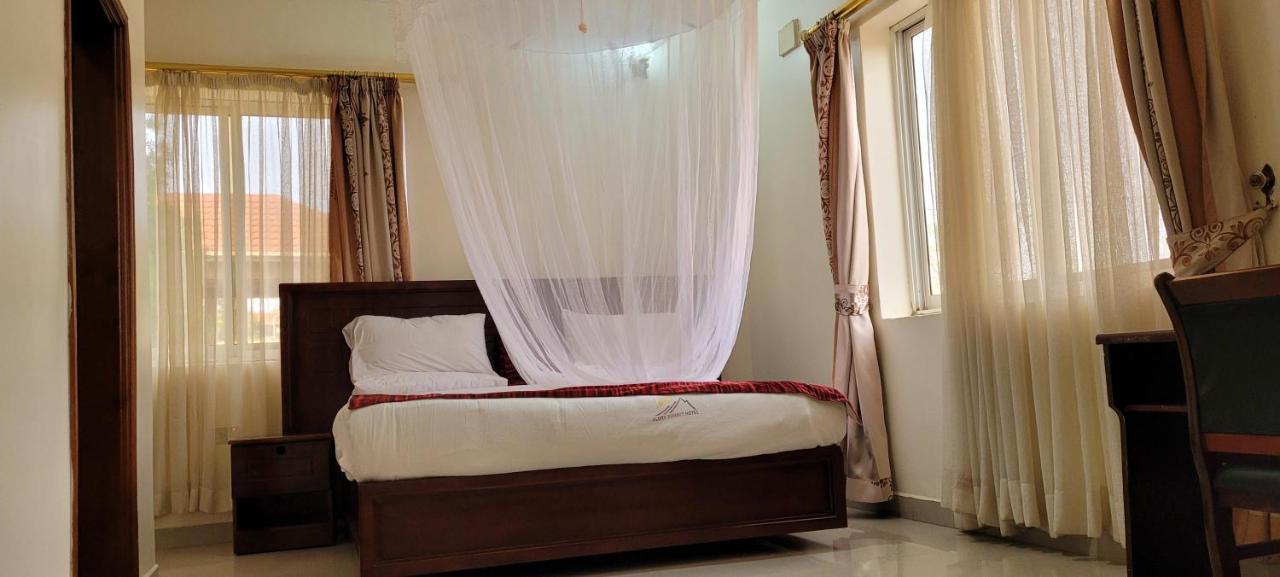 Glory Summit Hotel Hoima Exterior foto